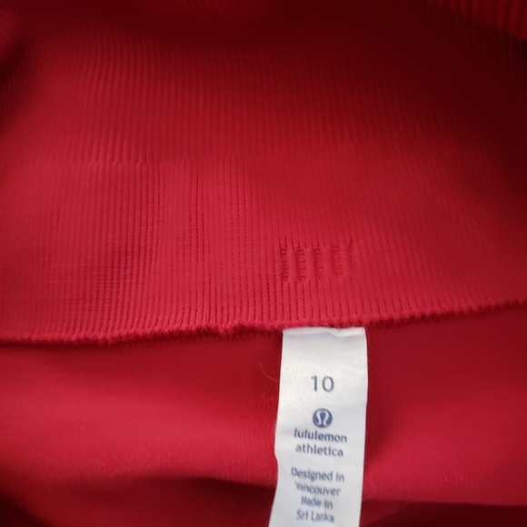 Lululemon Crop - Picture 4 of 5